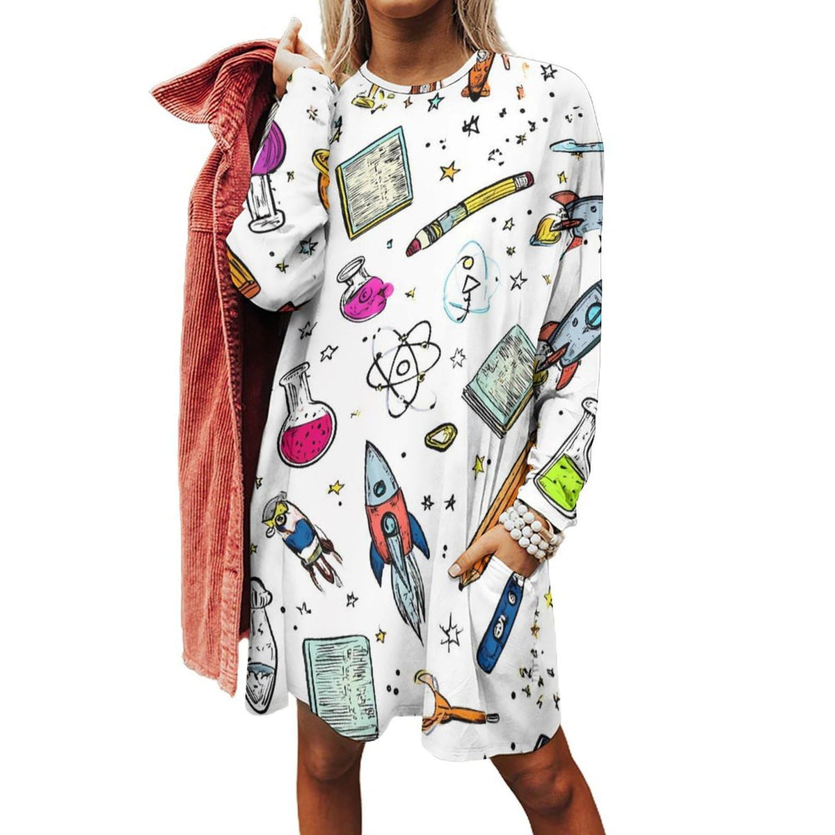 chemise à col rond oversize à manches longues et poches pour femme, ornée de formules mathématiques, chimie, physique et sciences.